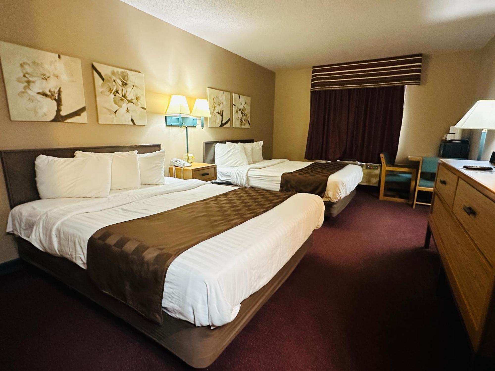 De Smet Super Deluxe Inn & Suites Ngoại thất bức ảnh