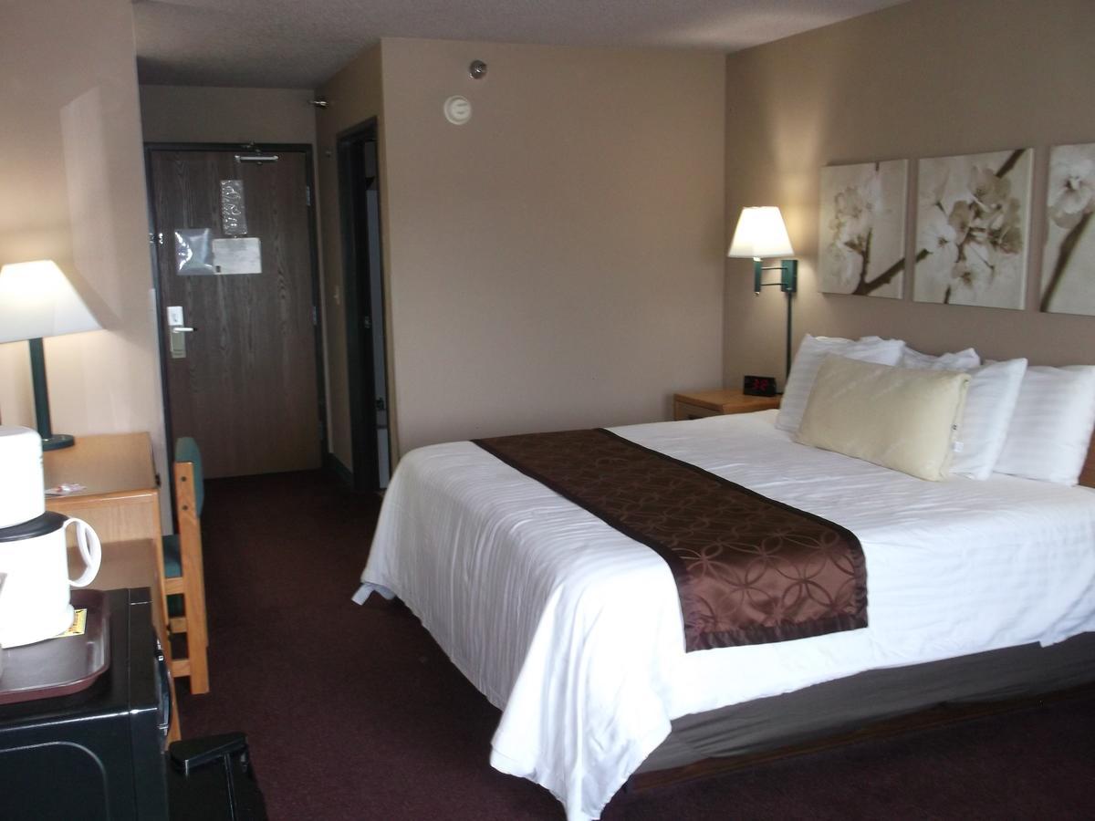 De Smet Super Deluxe Inn & Suites Ngoại thất bức ảnh