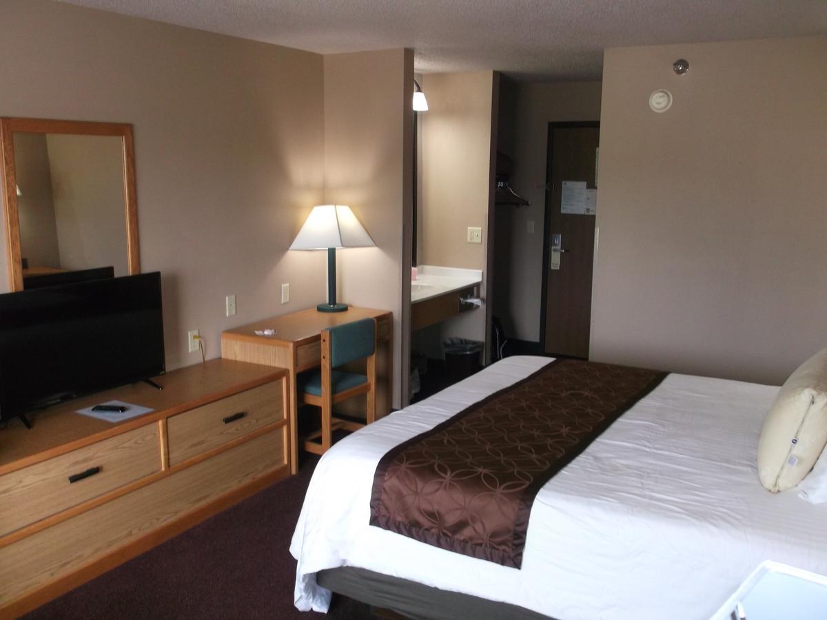 De Smet Super Deluxe Inn & Suites Ngoại thất bức ảnh