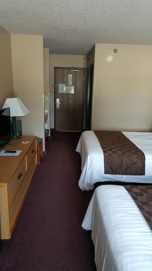 De Smet Super Deluxe Inn & Suites Ngoại thất bức ảnh