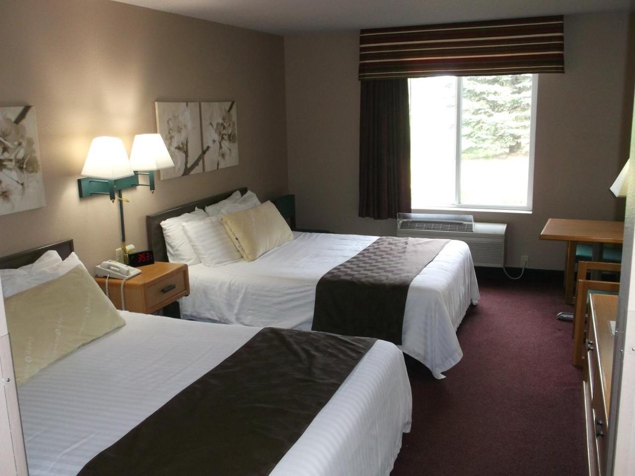 De Smet Super Deluxe Inn & Suites Ngoại thất bức ảnh